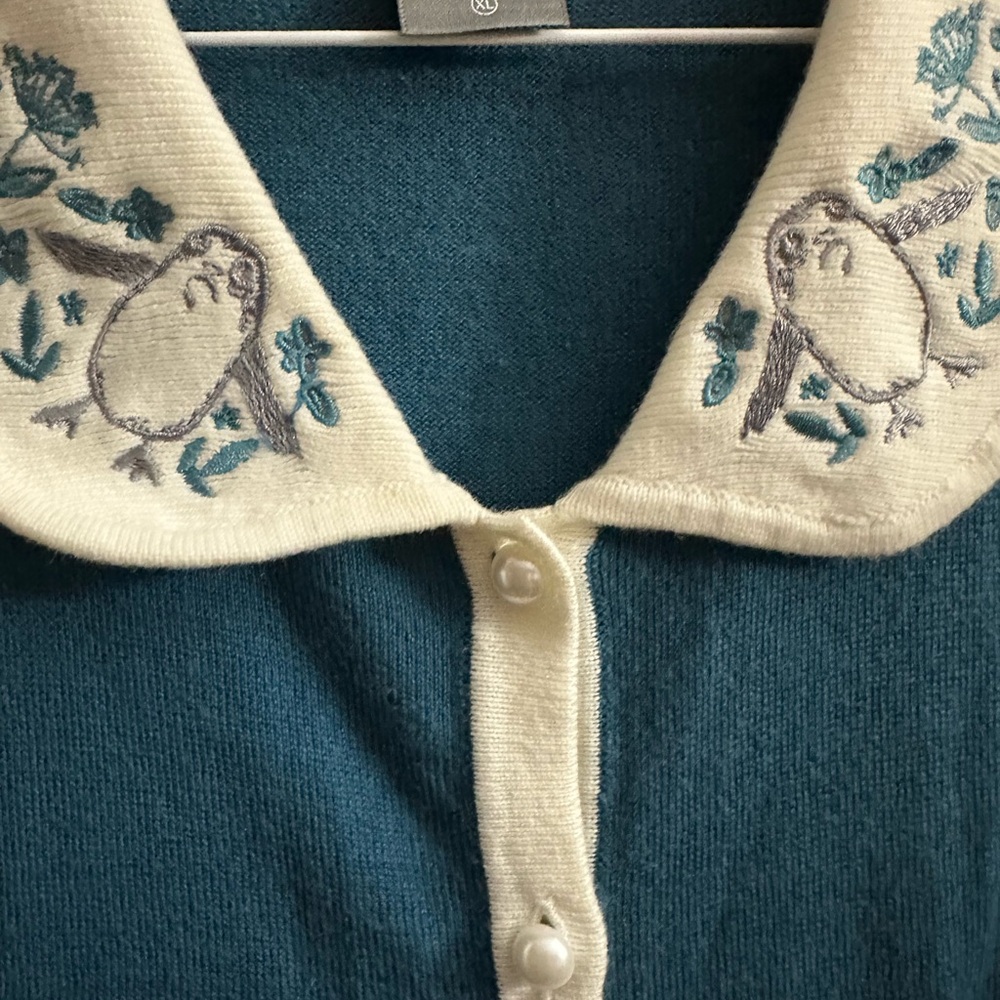 Her Universe Teal and White Short Sleeve Cardigan with Embroidered Collar - Picture 5 of 9